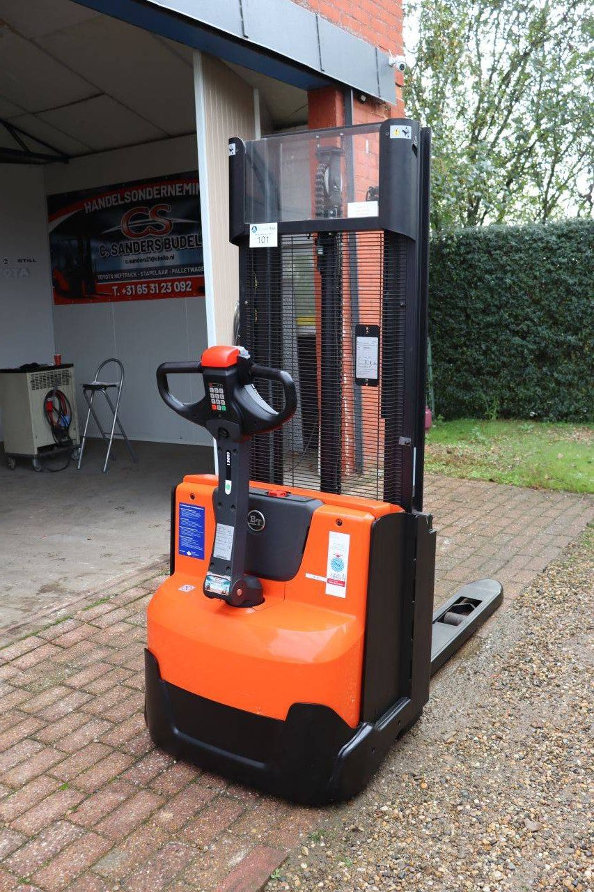 Stacker BT SWE120 Electric 1200kg 2.9m 2016