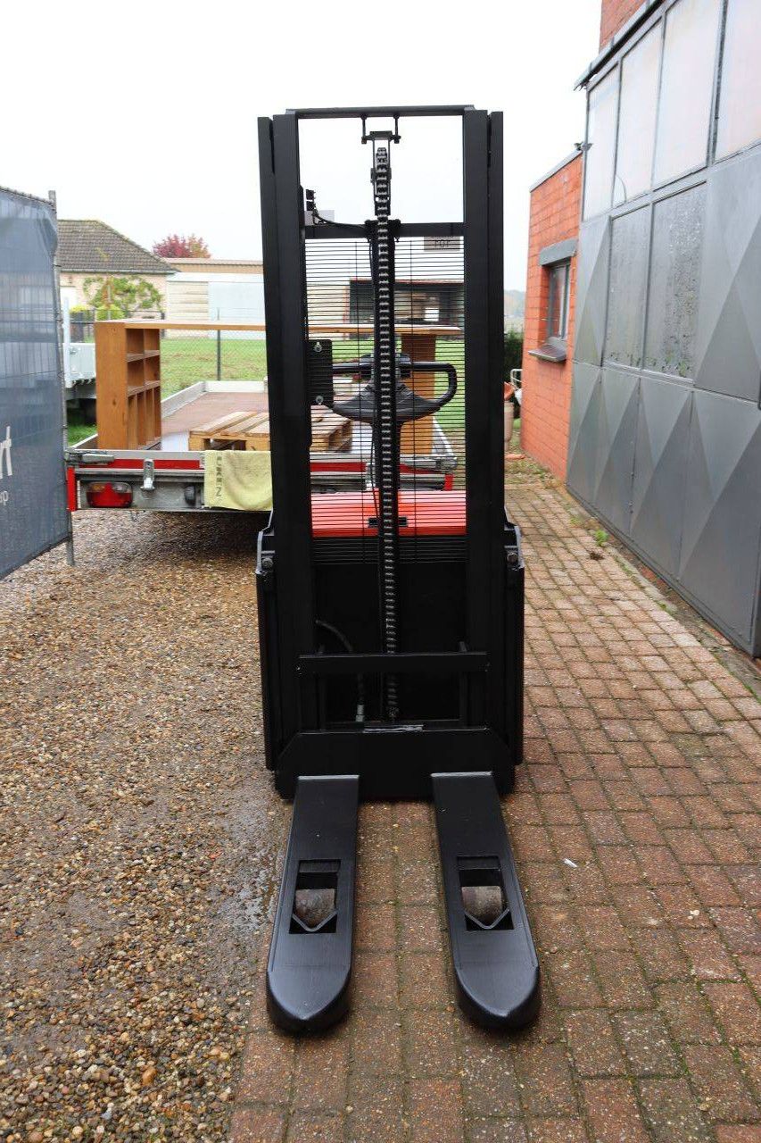 Stacker BT SWE120 Electric 1200kg 2.9m 2016