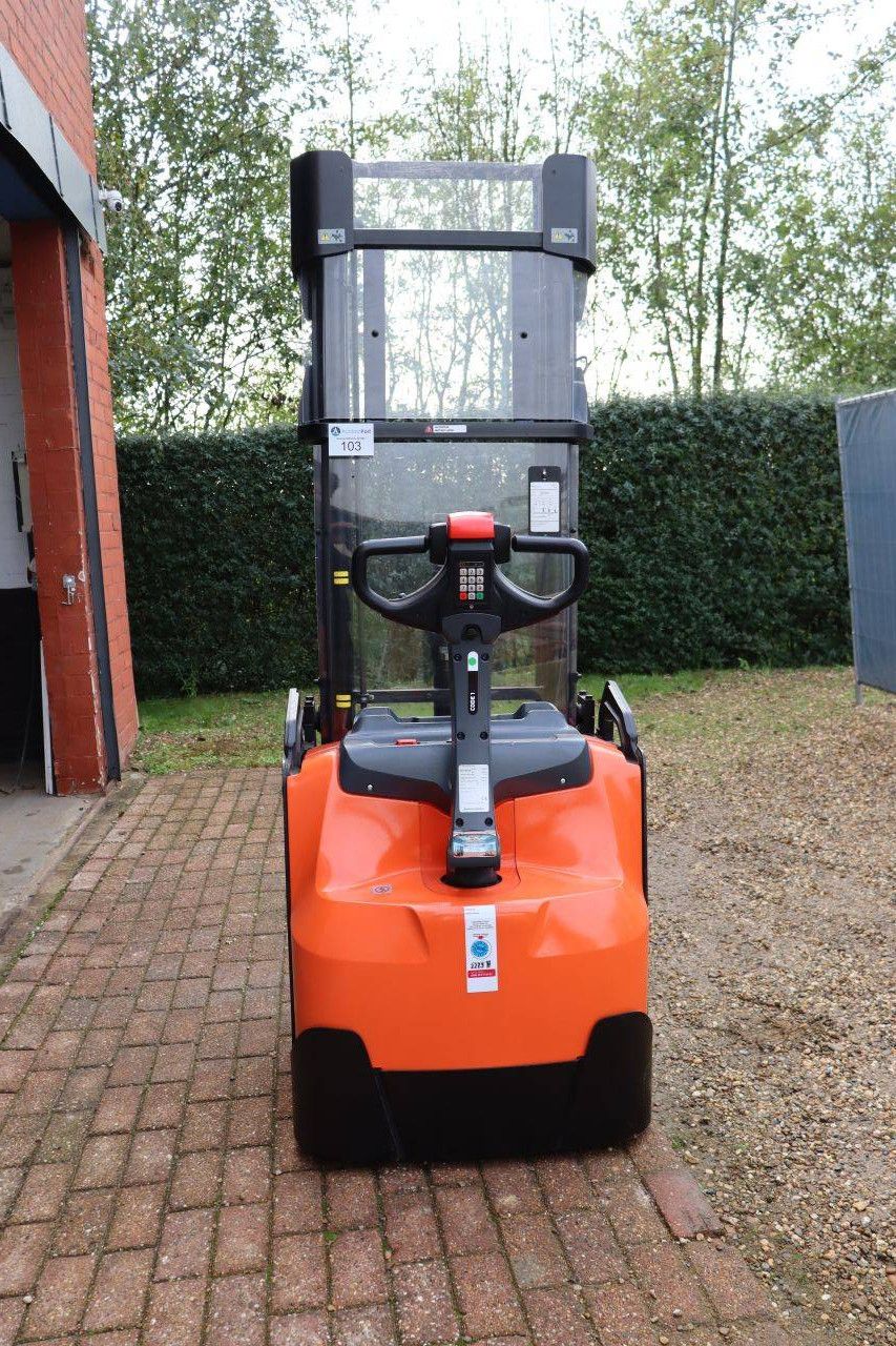 Toyota SWE200 Electric Stacker 2000kg 3.1m 2019