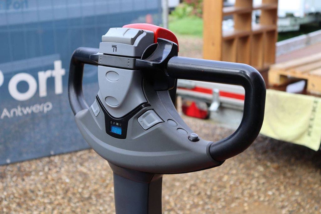 Toyota SWE200 Electric Stacker 2000kg 3.1m 2019