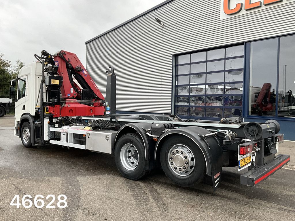 Scania P 360 HMF 22 Tonmeter laadkraan
