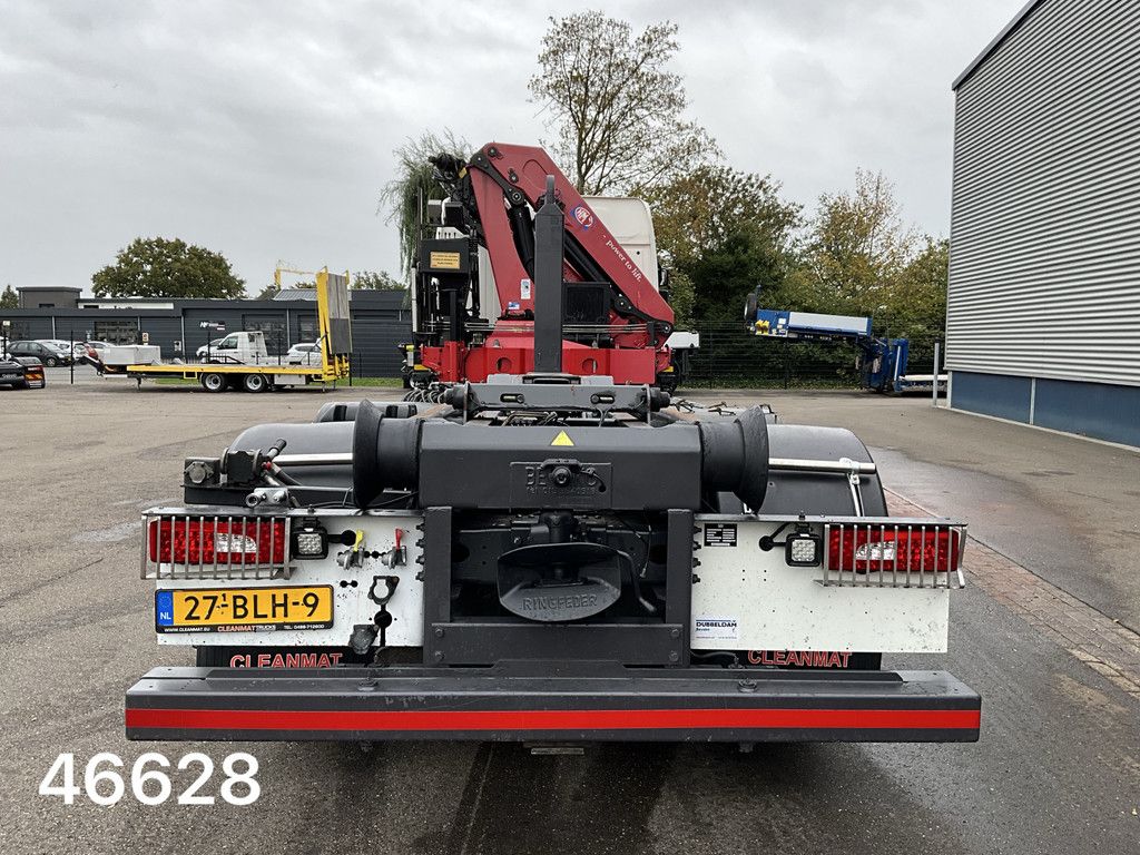 Scania P 360 HMF 22 Tonmeter laadkraan