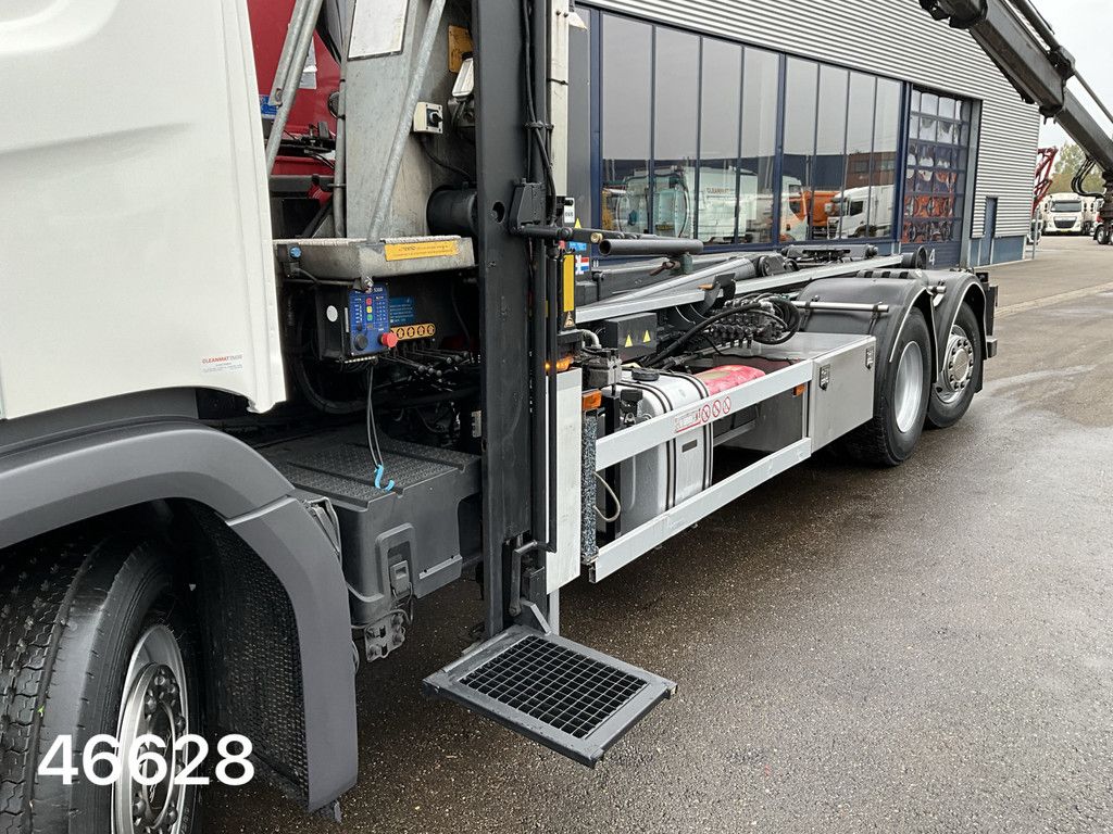 Scania P 360 HMF 22 Tonmeter laadkraan