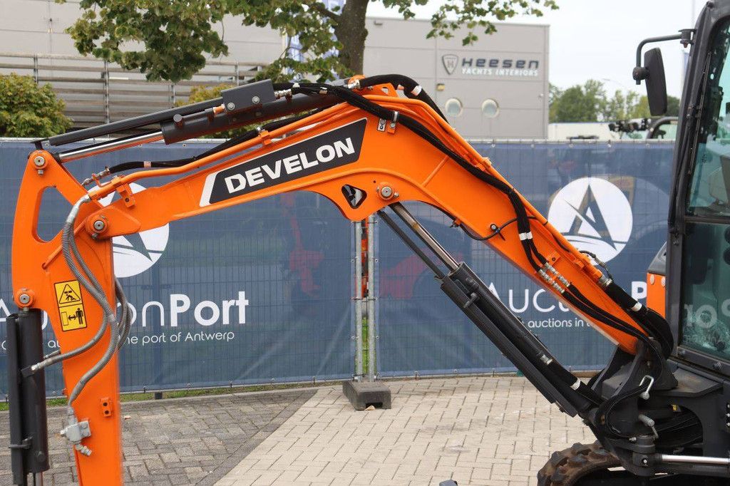 Crawler excavator Develon DX 27Z-7 Diesel 18.4kW 2023