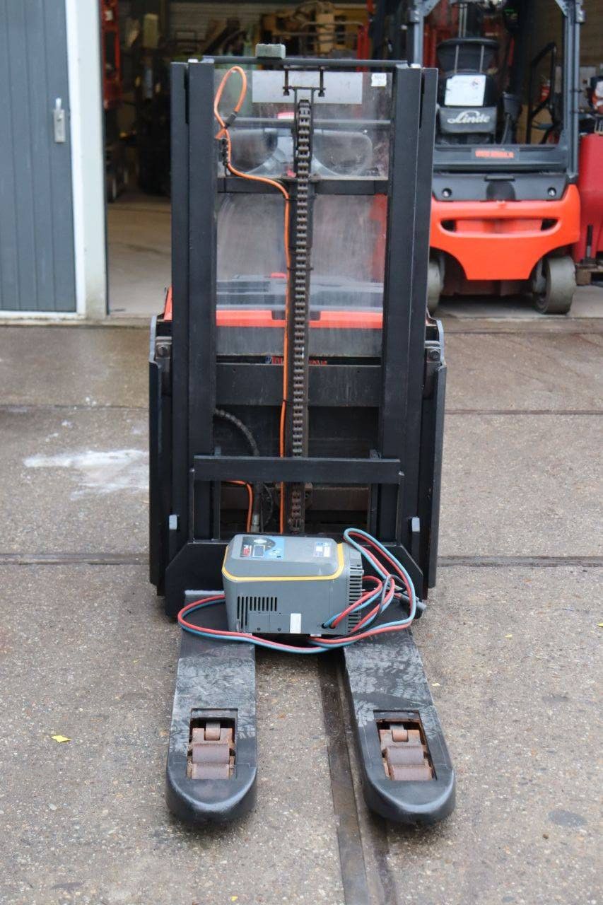 Stapler BT SWE200D Elektro 2000kg 2013