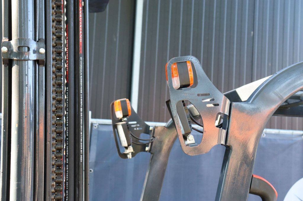 Gabelstapler für schwere Lasten CPD 20 Elektrisch 2000kg 6,0m 2023