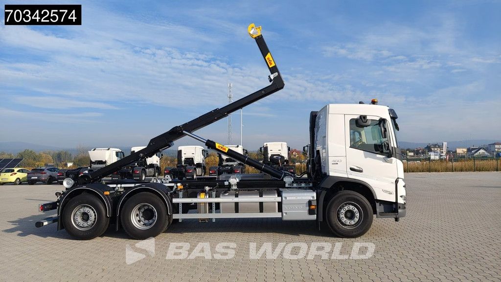 Volvo FM FM 460 6X2 NEW! HYVA 20-60S Containersystem Lift+steering axle Automatic VEB Euro 6