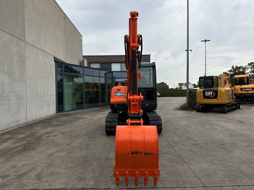 Doosan DX55-9C Diesel-Midi-Bagger 2019