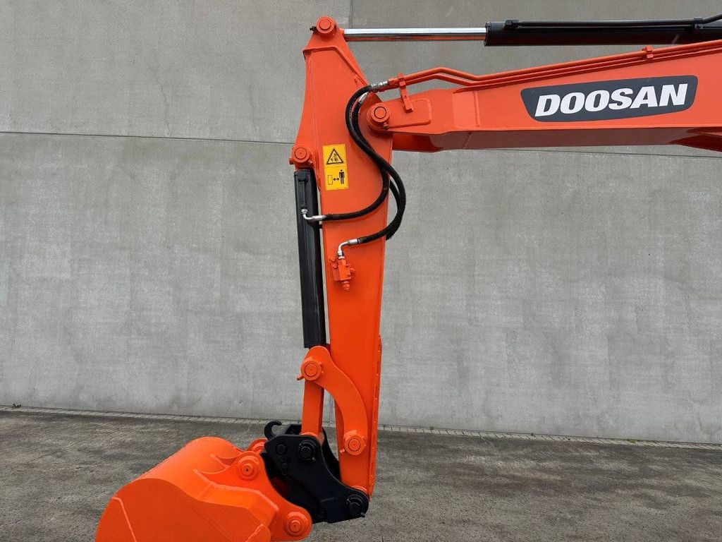 Doosan DX55-9C Diesel-Midi-Bagger 2019