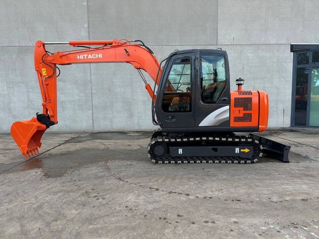 Midi excavator Hitachi ZX60-5G Diesel 2013