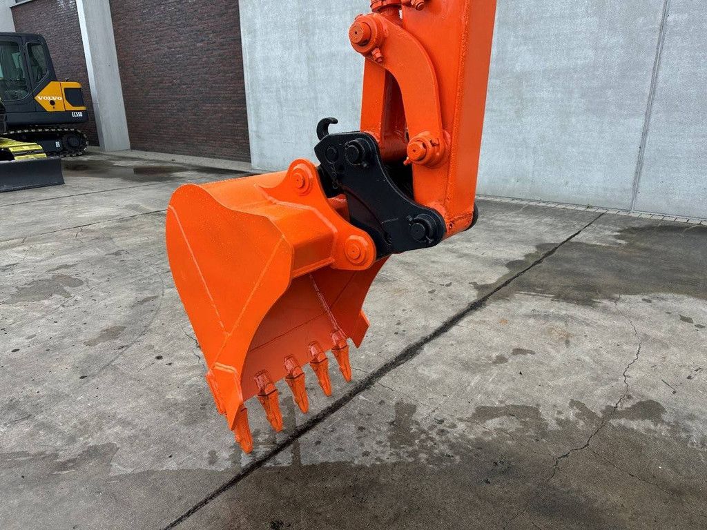 Midi excavator Hitachi ZX60-5G Diesel 2013