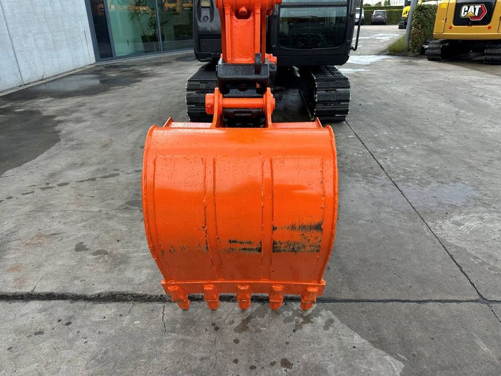 Midi excavator Hitachi ZX60-5G Diesel 2013
