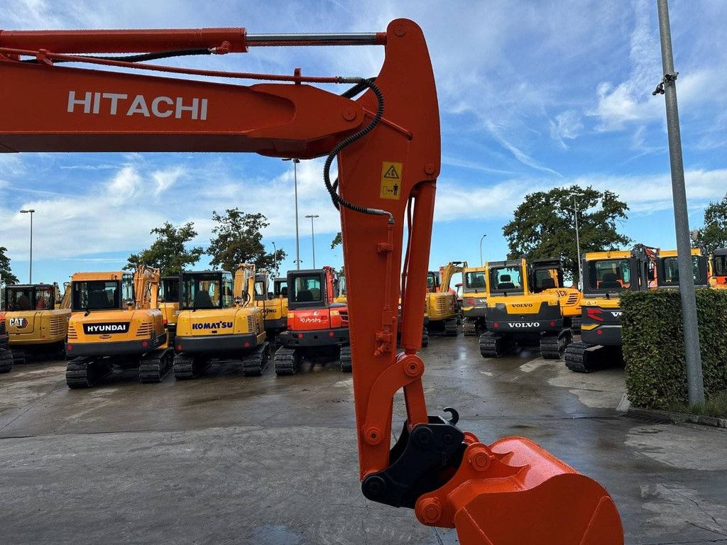 Midi excavator Hitachi ZX60-5G Diesel 2013