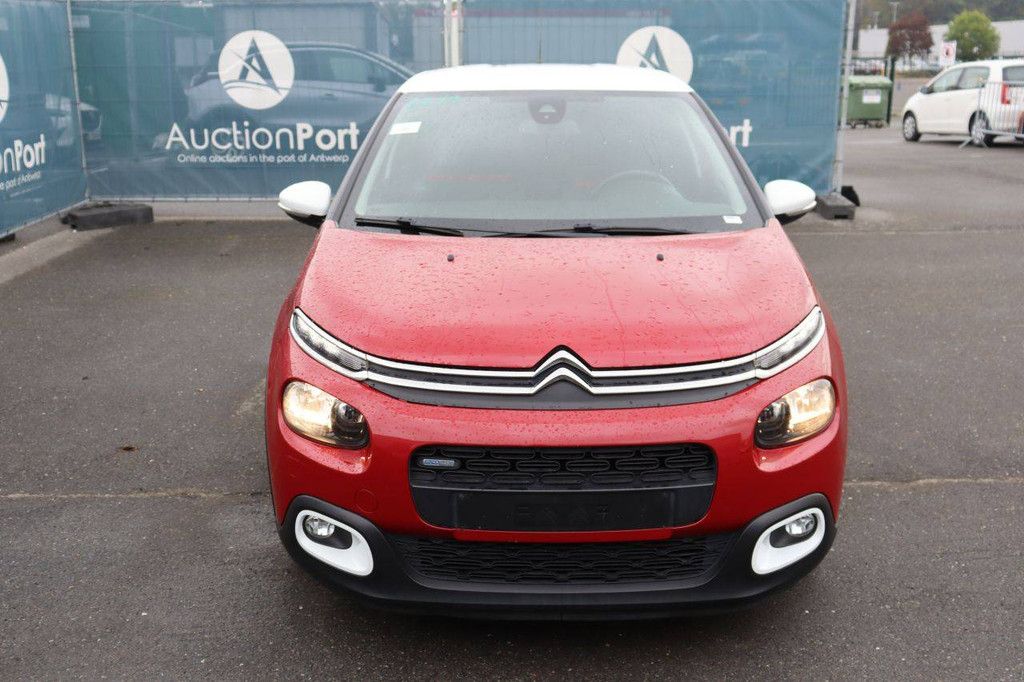 Passenger car Citroen C3 Petrol 110hp 2017 (Margin)