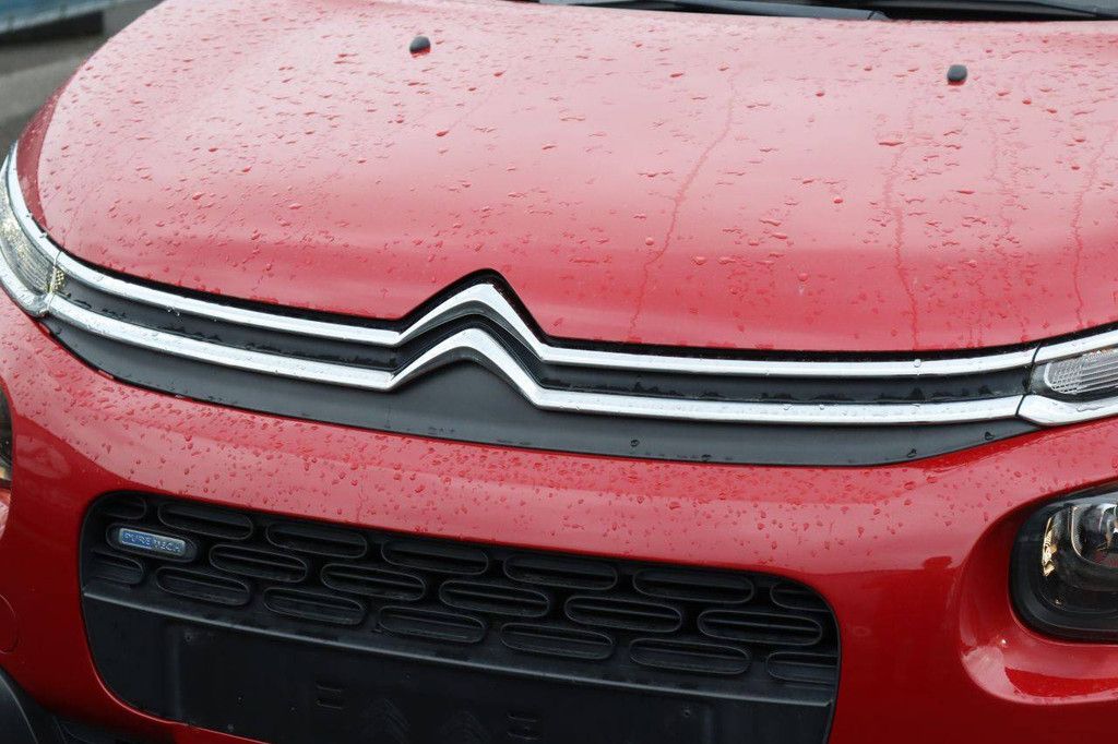 Passenger car Citroen C3 Petrol 110hp 2017 (Margin)