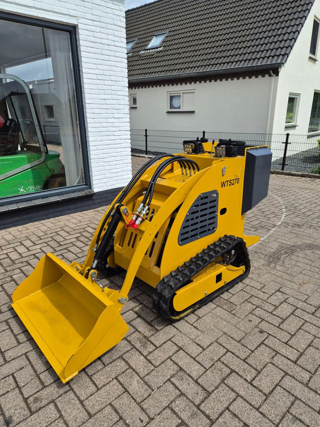 Bobcat Schranklader loader shovel