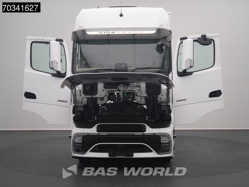 Mercedes Actros 2553 6X2 RHD! ProCabin GigaSpace NEW Liftachse Standklima