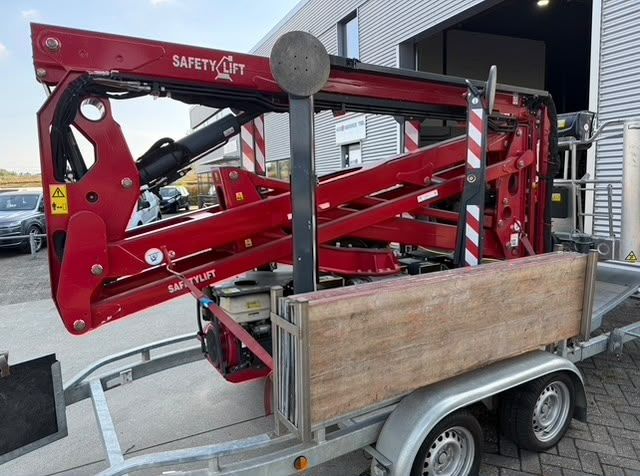 HINOWA Lightlift 17.75 2017 inclusief Weijer trailer
