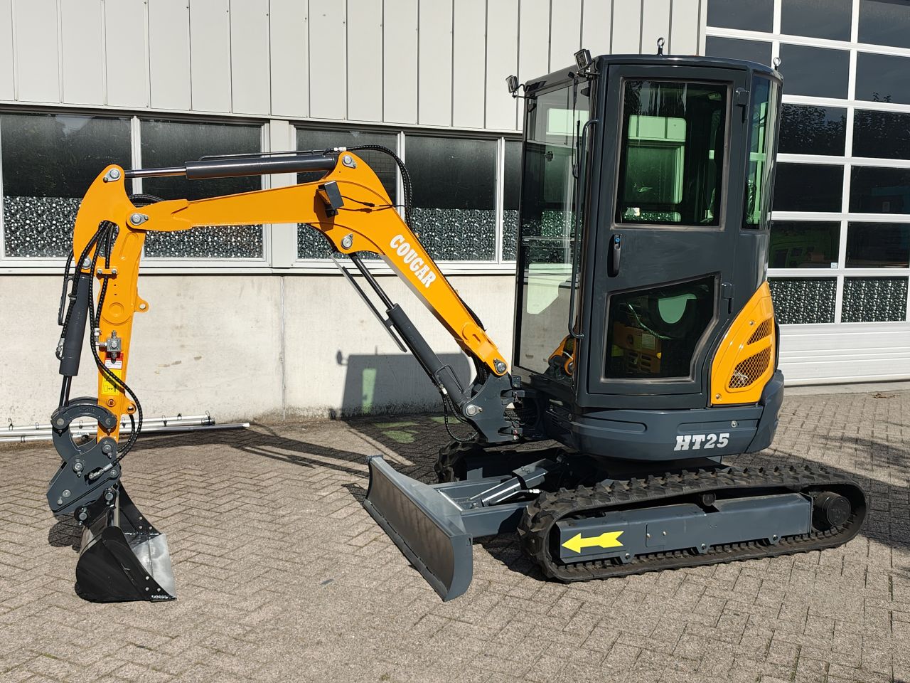 Minigraver 2.5 ton met Kubota D1105 dieselmotor