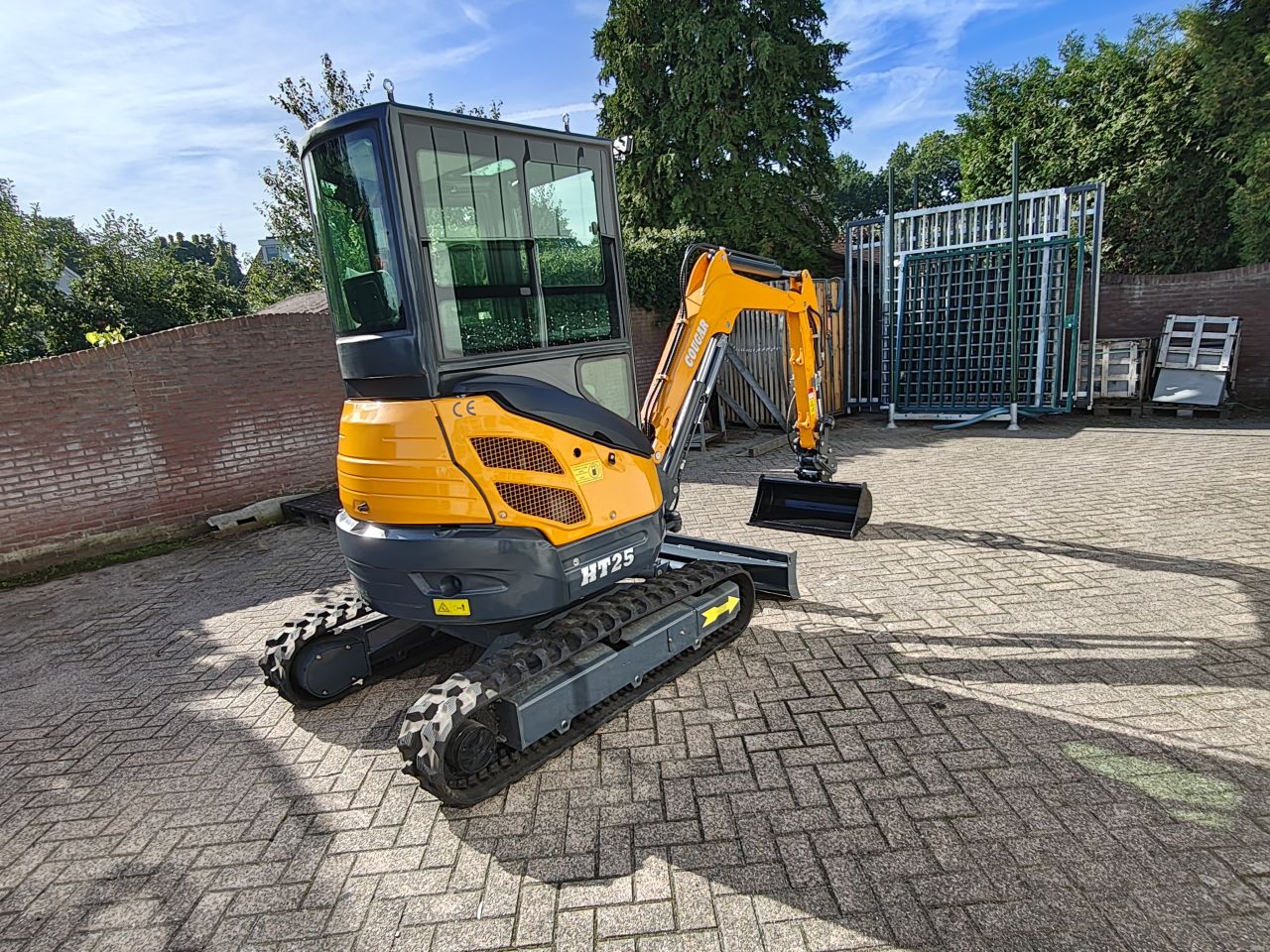 Minigraver 2.5 ton met Kubota D1105 dieselmotor