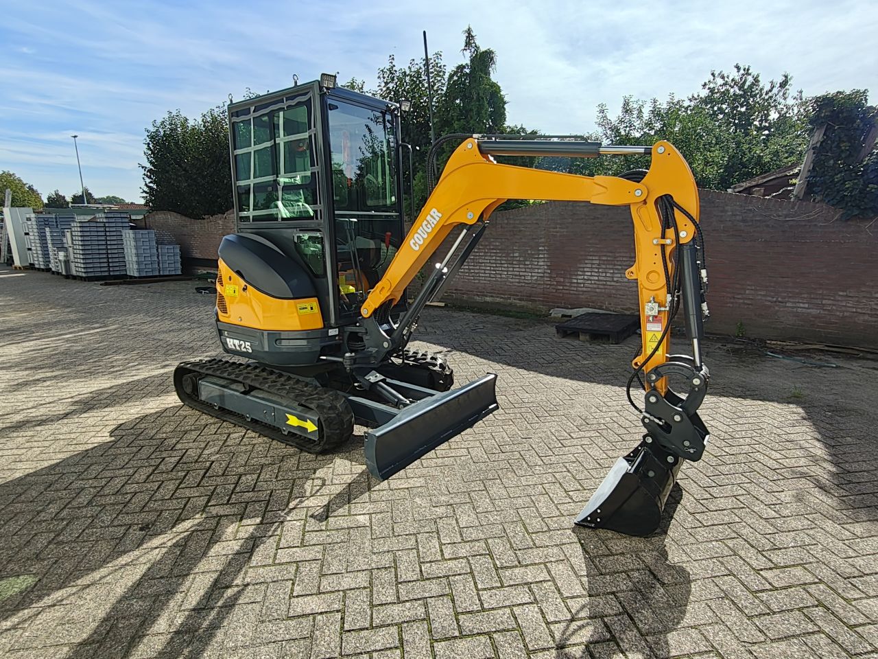 Minigraver 2.5 ton met Kubota D1105 dieselmotor