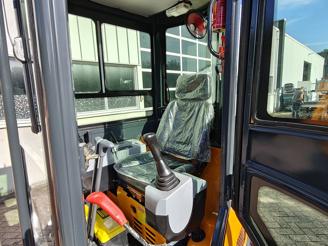 Minigraver 2.5 ton met Kubota D1105 dieselmotor