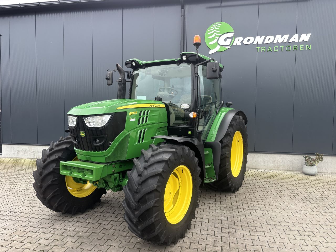 John Deere 6105R AQ