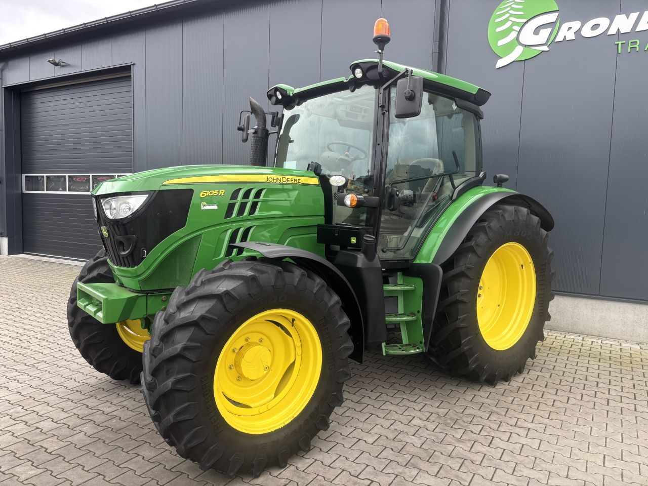 John Deere 6105R AQ