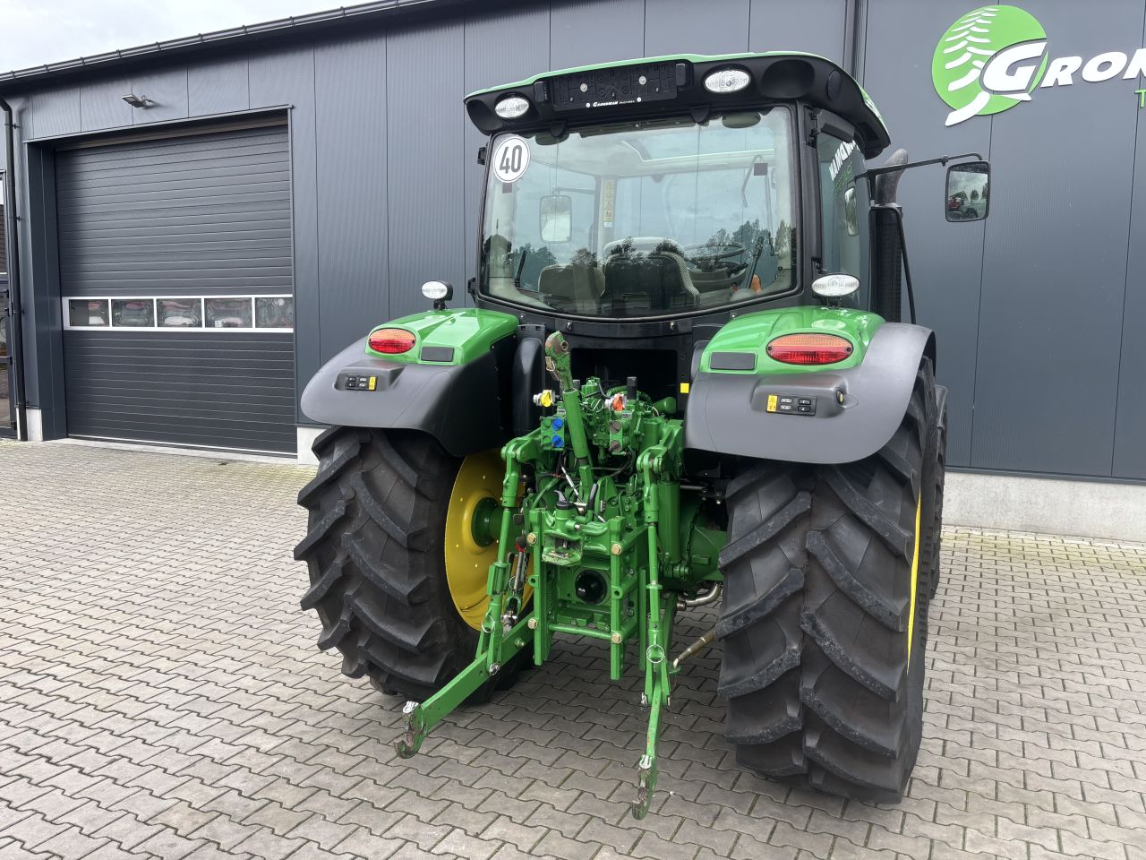 John Deere 6105R AQ