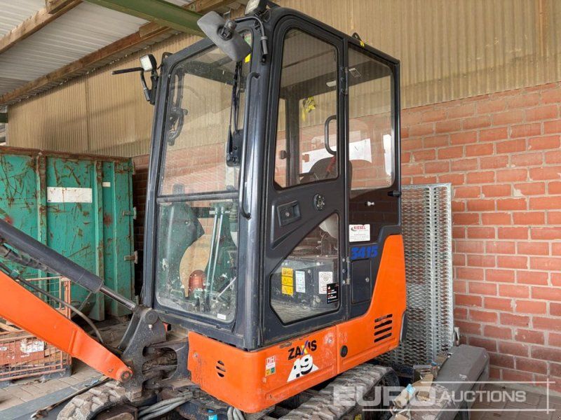 Hitachi ZX19-6 CR