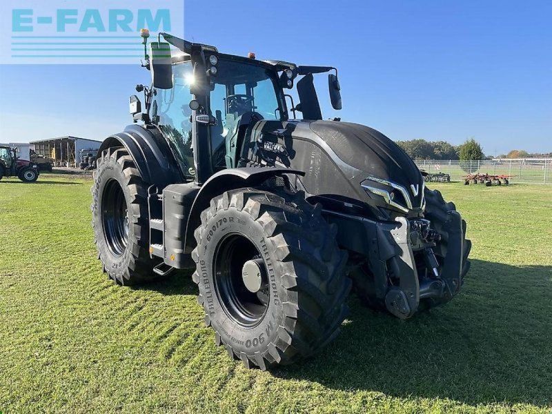 Valtra q285s