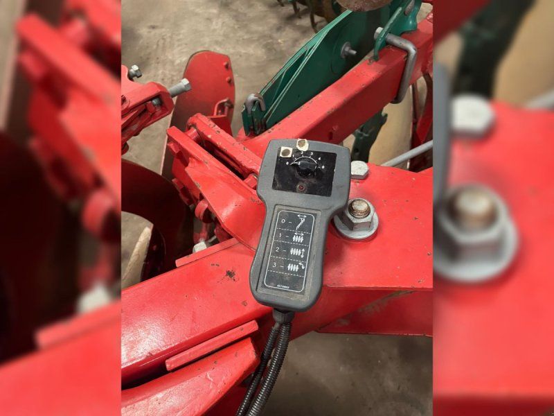 Kverneland 4 furet 100-200-28 m pakker Kun 600 HA fra ny