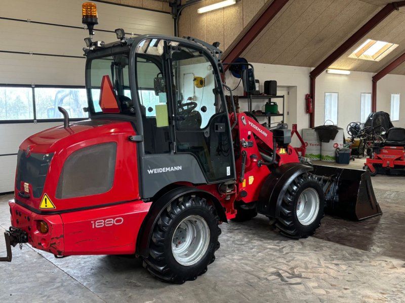Weidemann 1880 med kabine