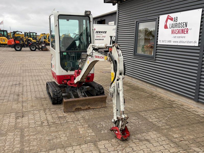 Takeuchi TB216 S30 uden skovle