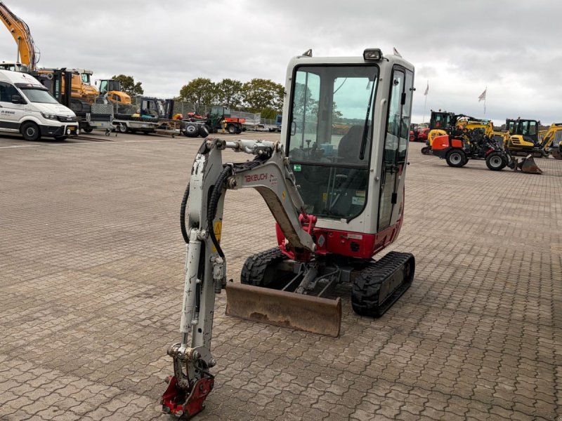 Takeuchi TB216 S30 uden skovle