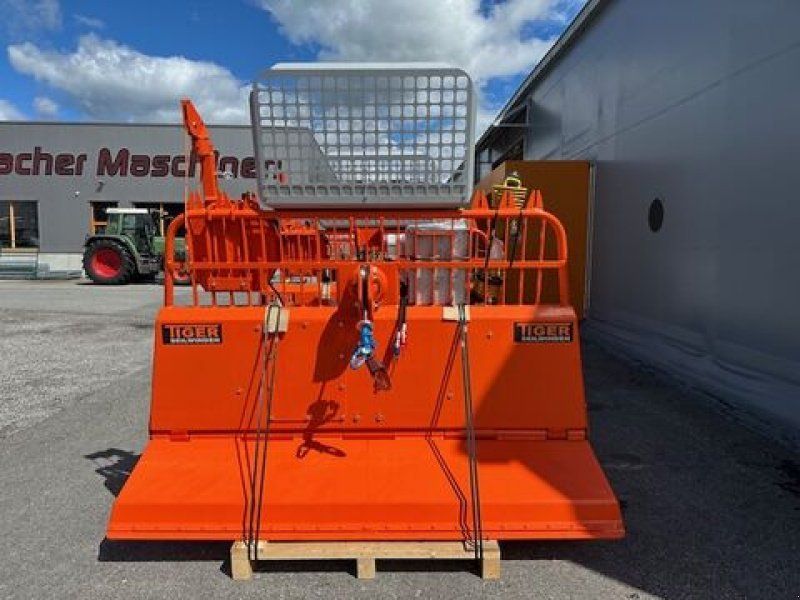 Tiger 12to mit Spulvorrichtung 2,4m Schild