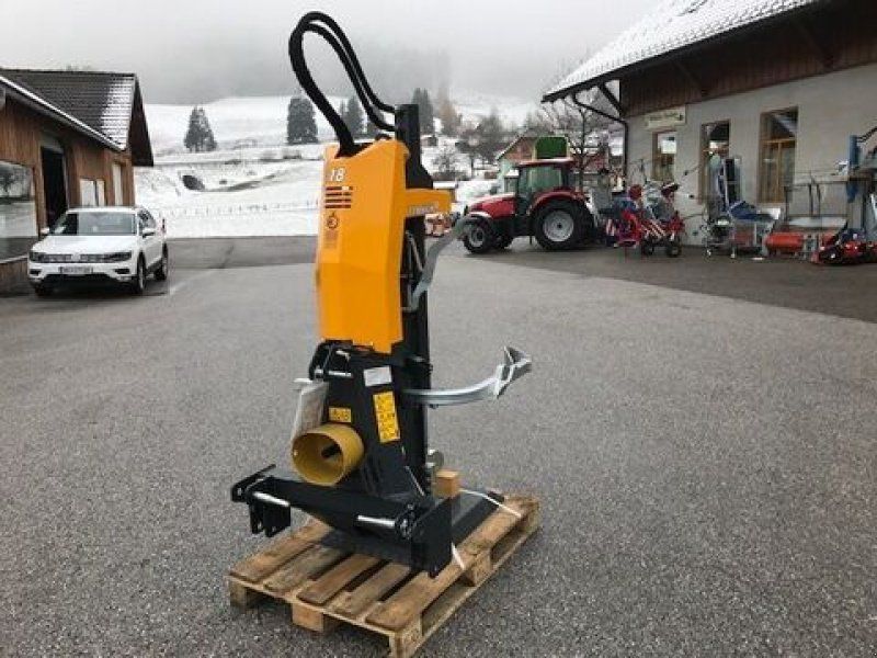 Uniforest Titanium 18CD Zapfwellenantrieb 16to