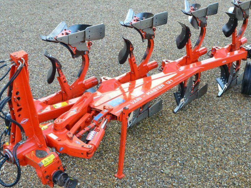 Kuhn Vari-Master 121 NSH 4 furet SK Hydr variabel furebredde og hydr.