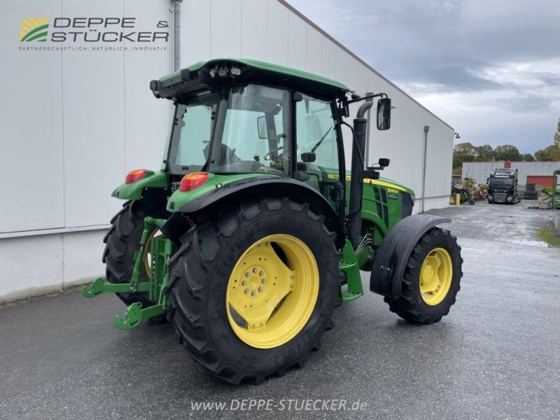 John Deere 5085M