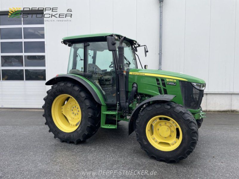 John Deere 5085M