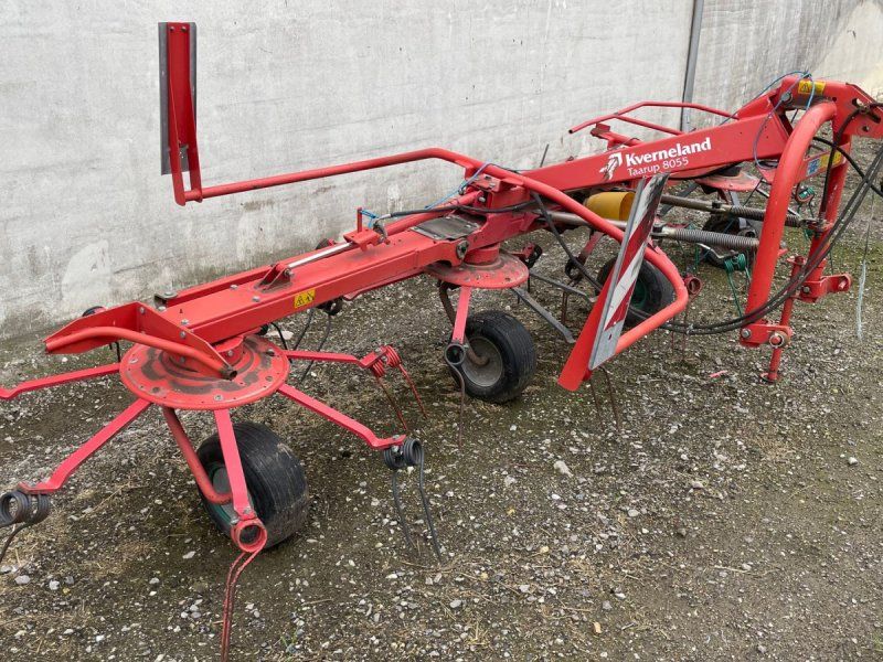 Kverneland Taarup 8055
