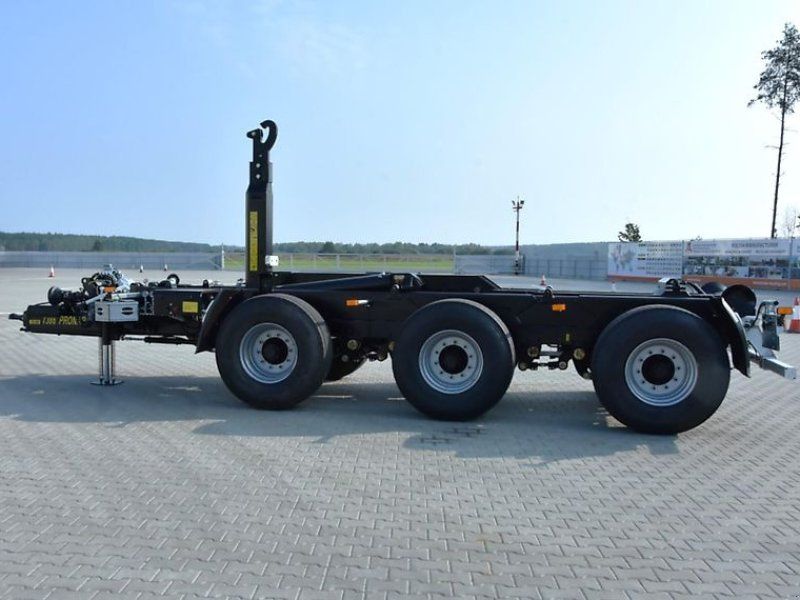 Pronar T 386 Hakenanhänger 34 to Zwangslenkung Parabel-Fahrwerk