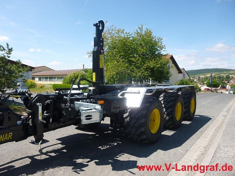 Pronar T 386 Hakenanhänger 34 to Zwangslenkung Parabel-Fahrwerk