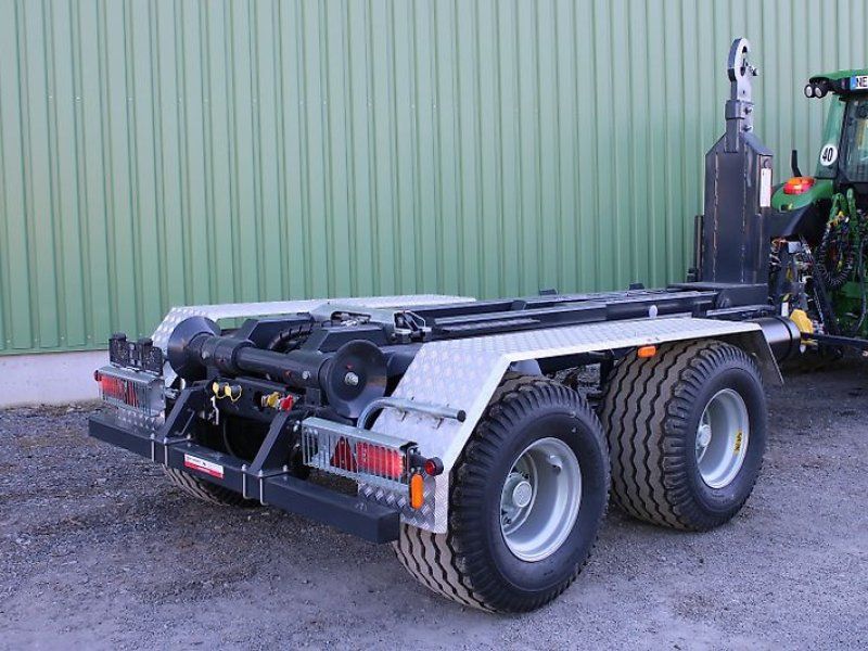 Pronar T 185/1 Hakenanhänger 15 to Parabel-Fahrwerk