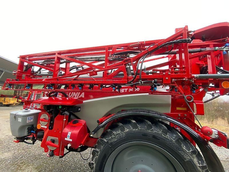 Unia Egret 3024 Anhängespritze 3000 L 24/18 m Gestänge ARAG Armaturen