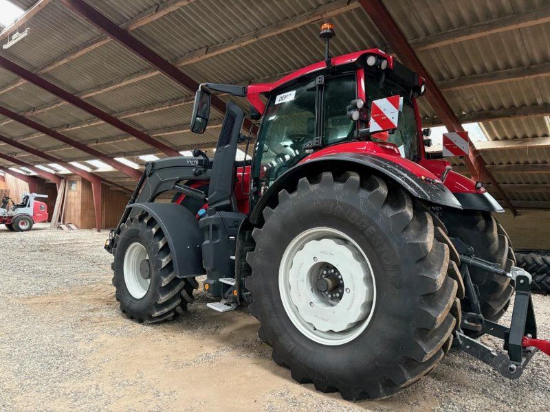 Valtra Q245 1A9