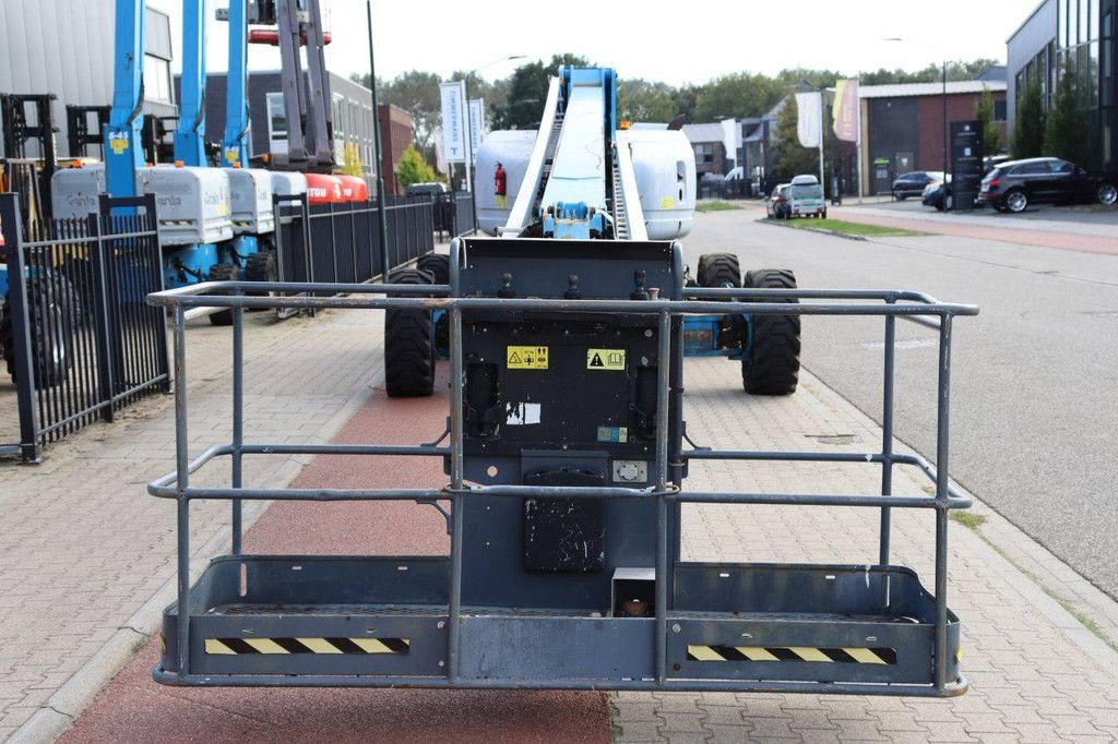 Teleskoparbeitsbühne Genie S-105 Diesel 227 kg 34 m 2007