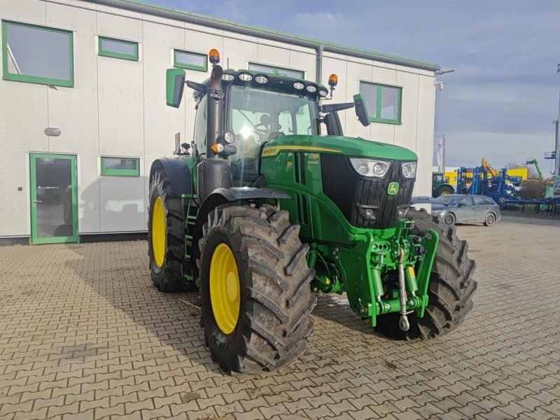 John Deere 6R 250