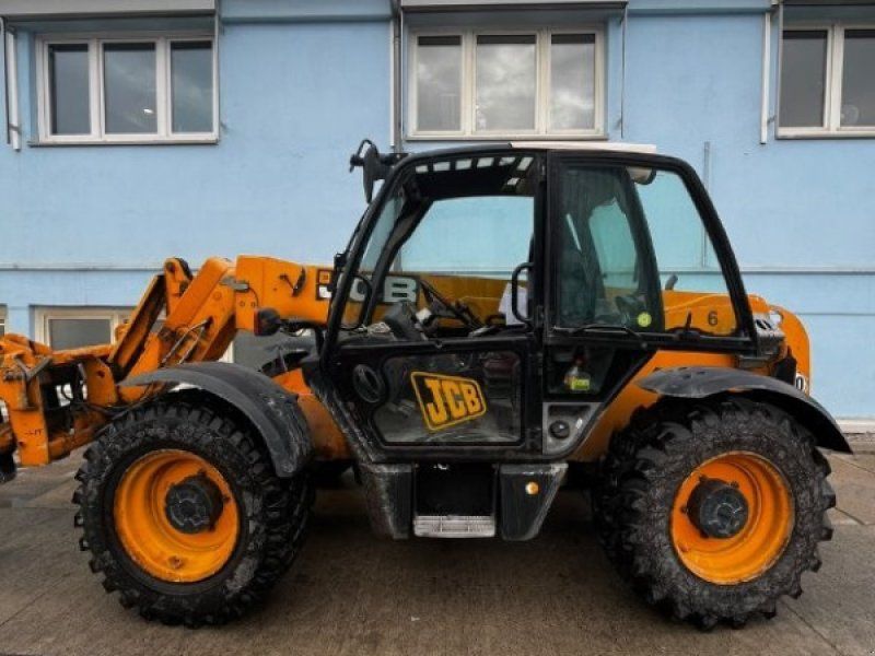 JCB 541-70