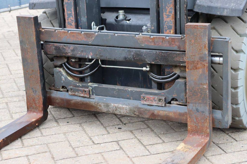 Linde H25D-01 Diesel-Gabelstapler 2500 kg 2010